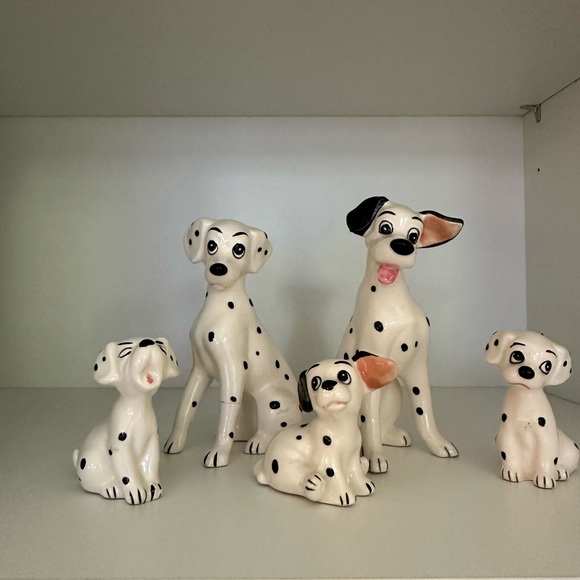 Walt Disney Dalmatian ceramic porcelain collectible figurine Set (5) - Picture 3 of 4